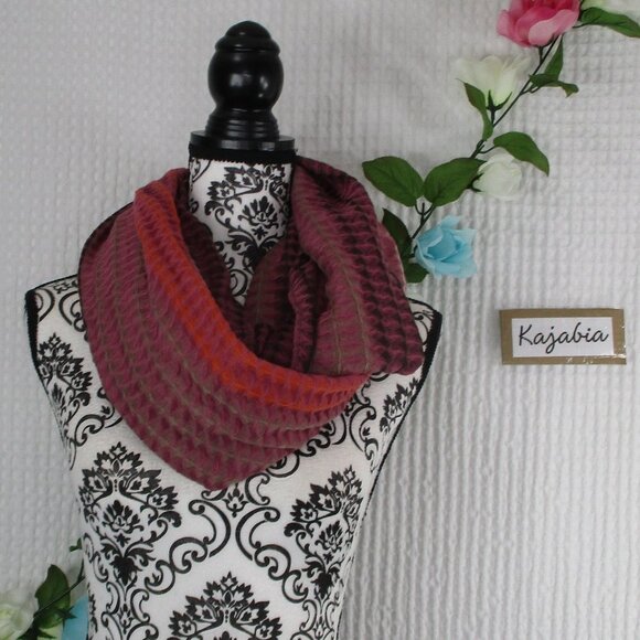 STEVE MADDEN One Size Infinity Knit Scarf - Picture 1 of 8